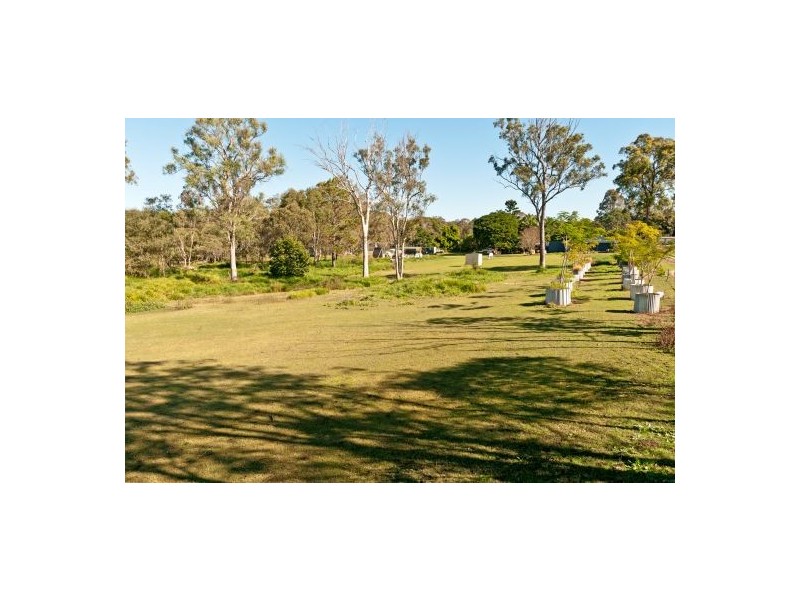 64 Laxton Rd, Pallara QLD 4110