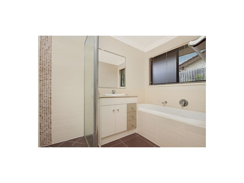 9A Lamorna St, Rochedale South QLD 4123