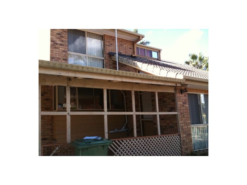 2/194 Emerald Drive, Regents Park QLD 4118