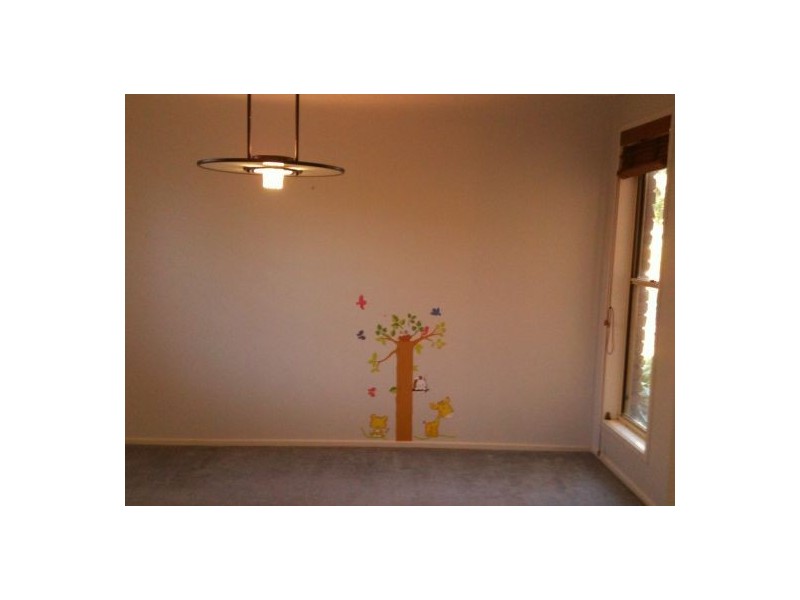 4 Casuarina Cres, Calamvale QLD 4116