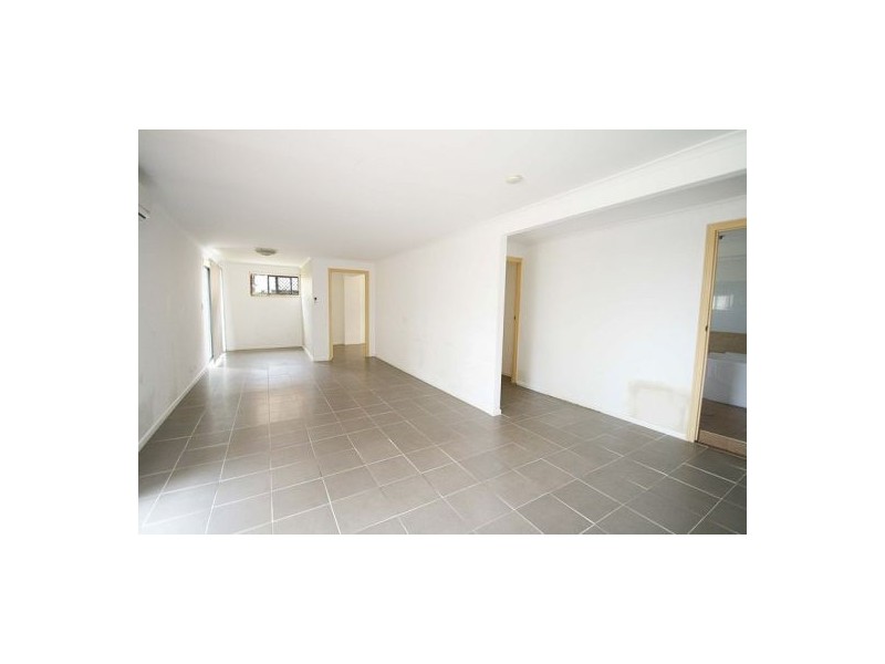 14 Frobisher St, Springwood QLD 4127