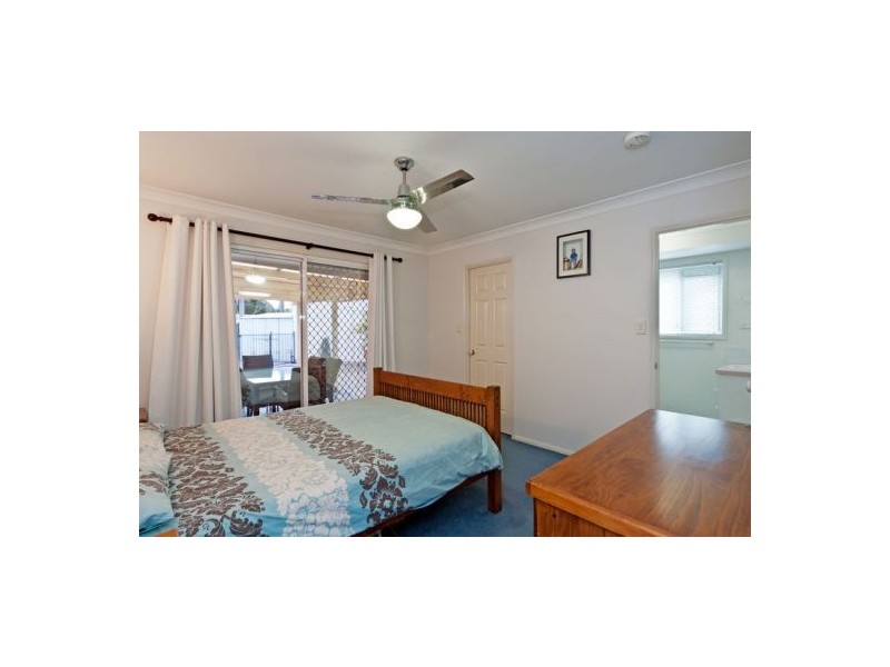 4 Litsea Ct, Regents Park QLD 4118