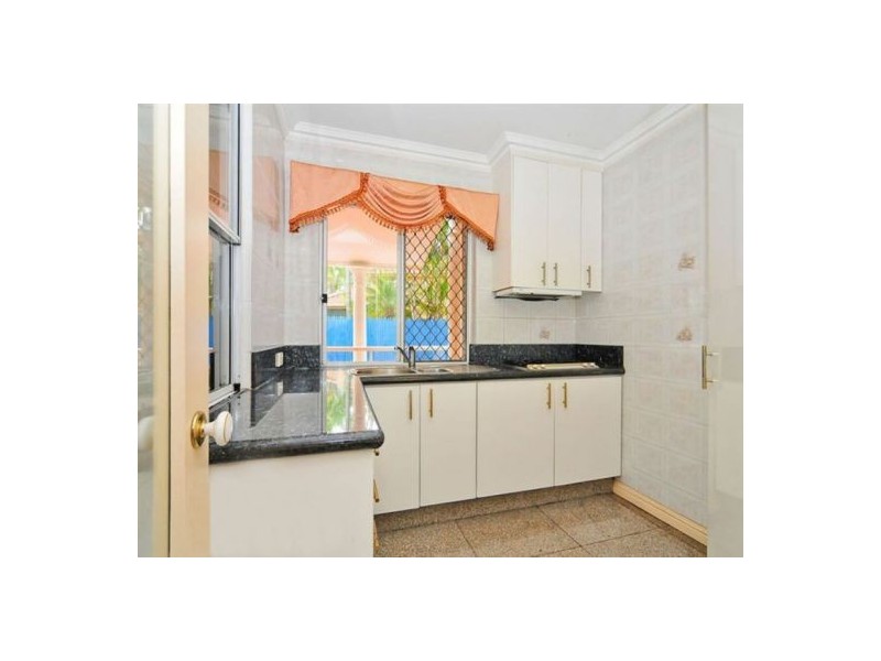 9 Capstan Pl, Macgregor QLD 4109