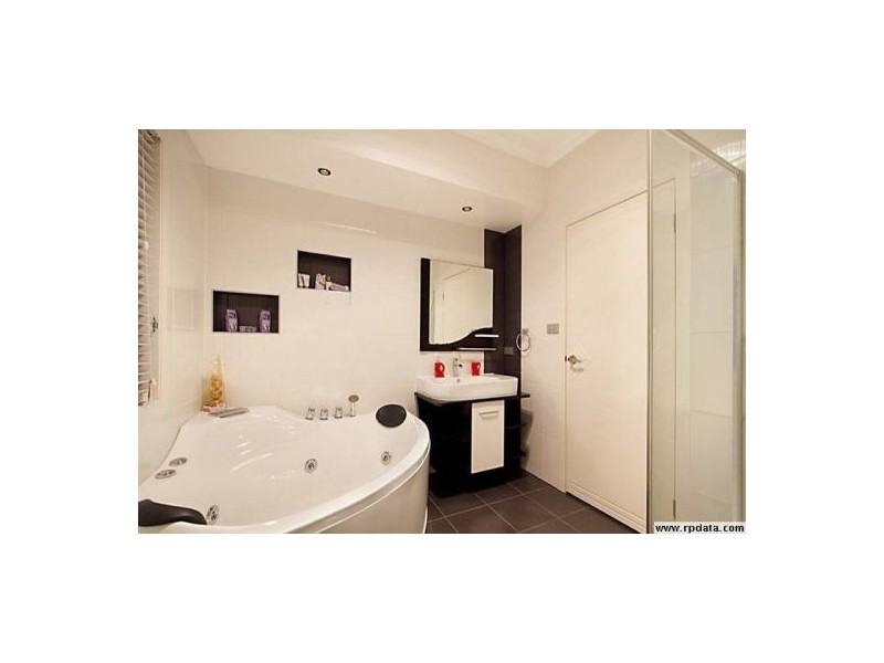 10 Mimi Ct, Mount Warren Park QLD 4207