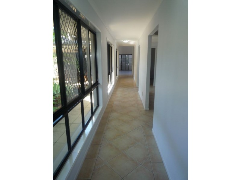 33 The Heights, Underwood QLD 4119