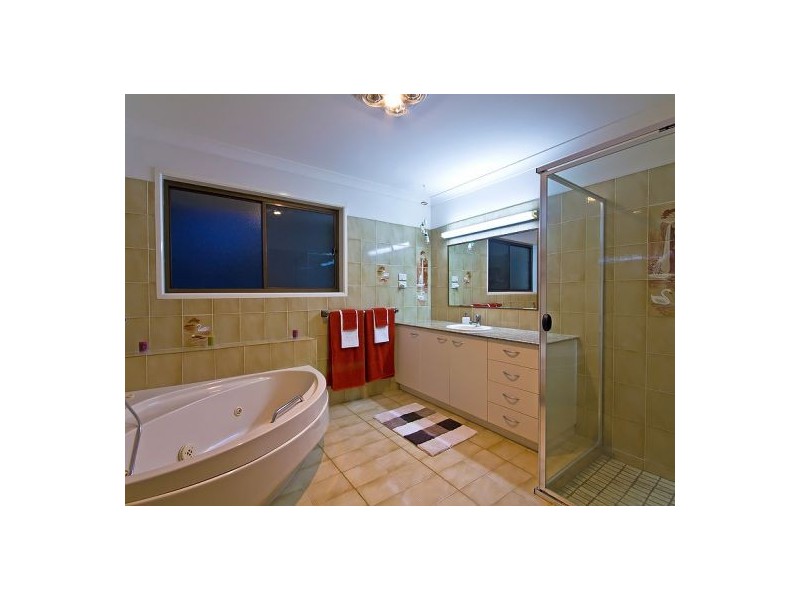 51 Baroona St, Rochedale South QLD 4123