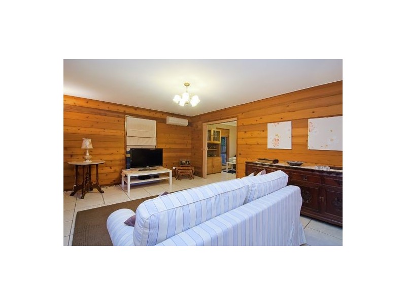 126 Pinelands Rd, Sunnybank Hills QLD 4109