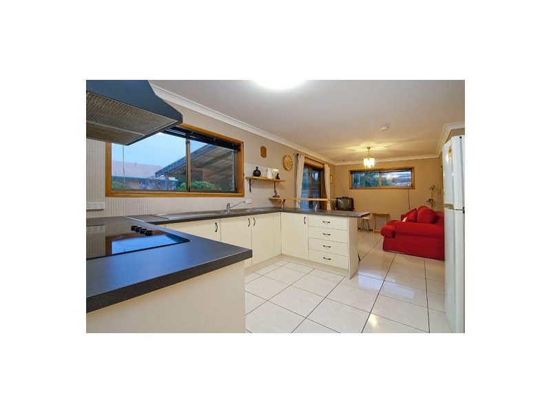 126 Pinelands Rd, Sunnybank Hills QLD 4109