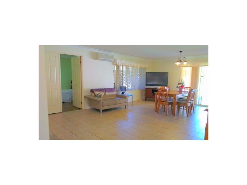 49 Padstow Rd, Eight Mile Plains QLD 4113