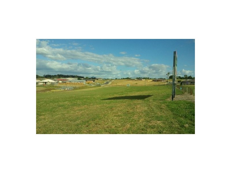 54 Sarah Dr, Yamanto QLD 4305