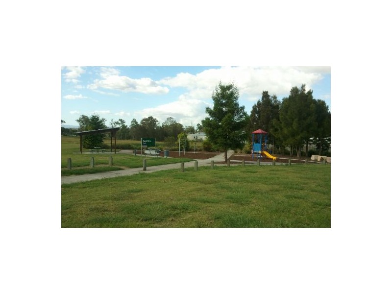 54 Sarah Dr, Yamanto QLD 4305