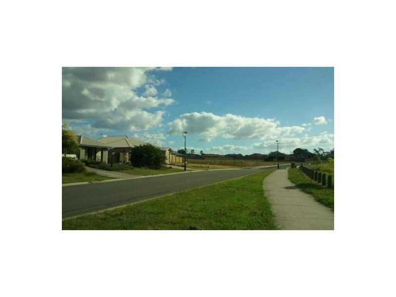 54 Sarah Dr, Yamanto QLD 4305