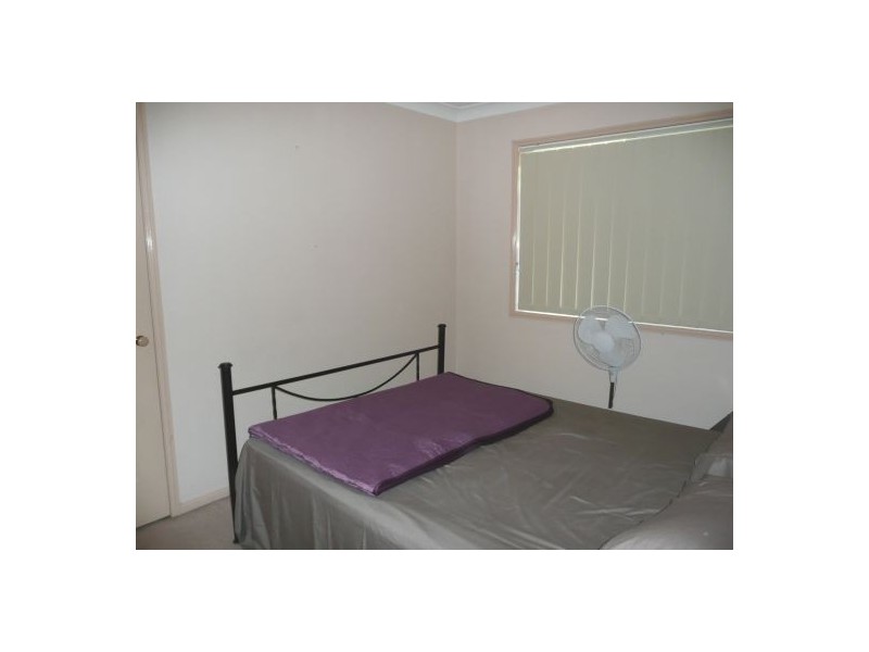 27 Fifth Ave, Marsden QLD 4132