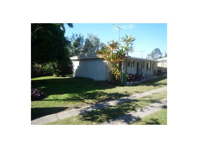 88 Railway Pde, Woodridge QLD 4114