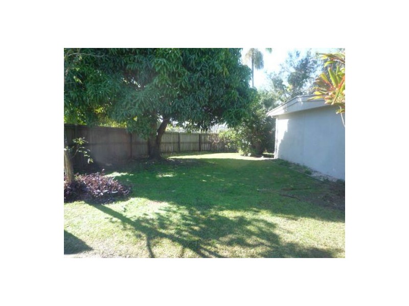 88 Railway Pde, Woodridge QLD 4114