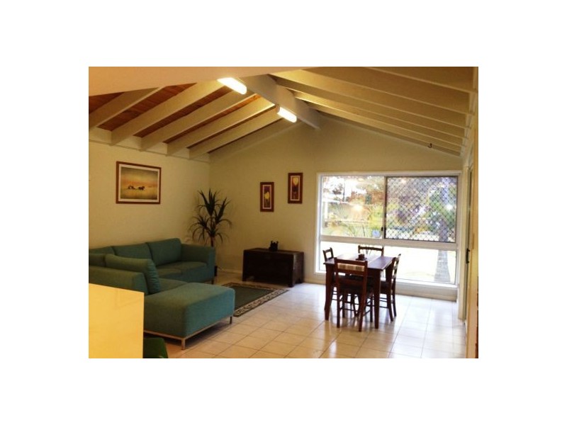 14 Prenzlau Cr, Windaroo QLD 4207