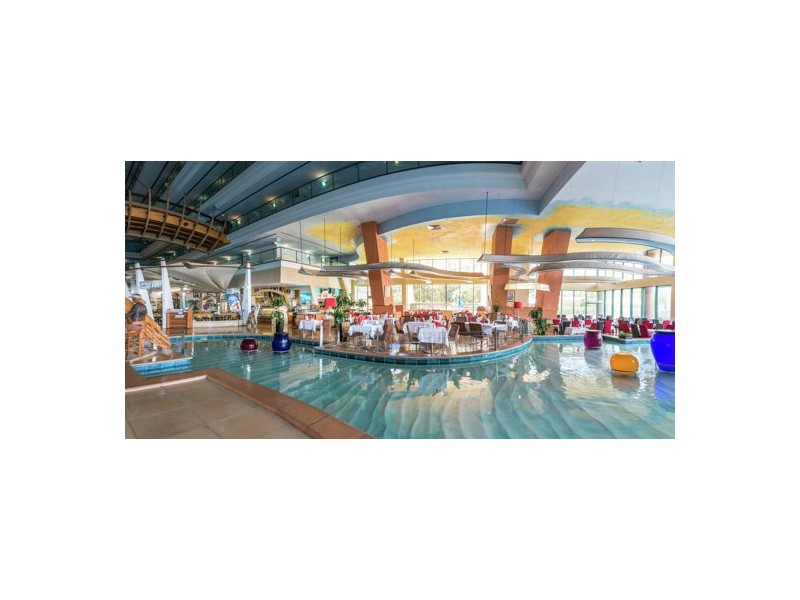 4/5 Palm Av, Surfers Paradise QLD 4217