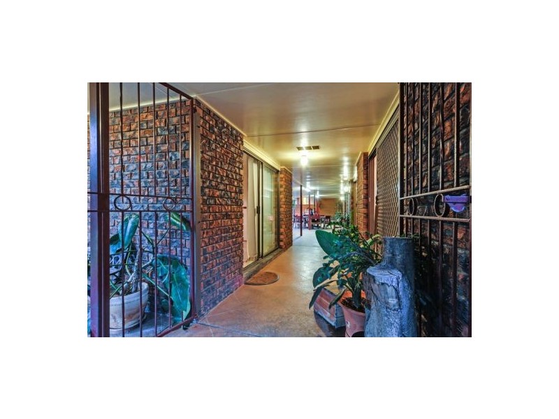 24 Altoft St, Kuraby QLD 4112