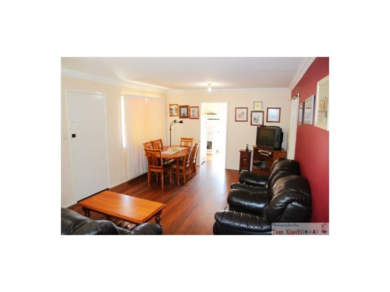 11 Claverton St, Woodridge QLD 4114