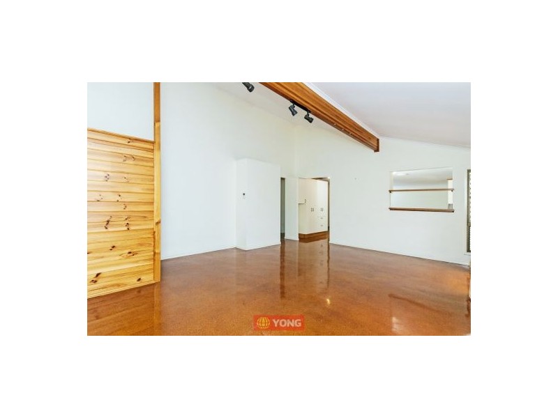 4 Saffron St, Robertson QLD 4109