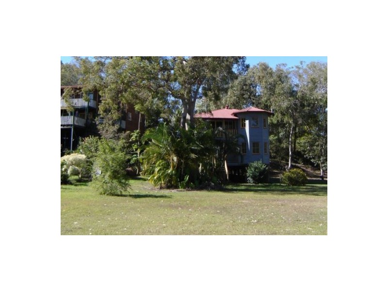 42-44 Charles Terrace, Macleay Island QLD 4184