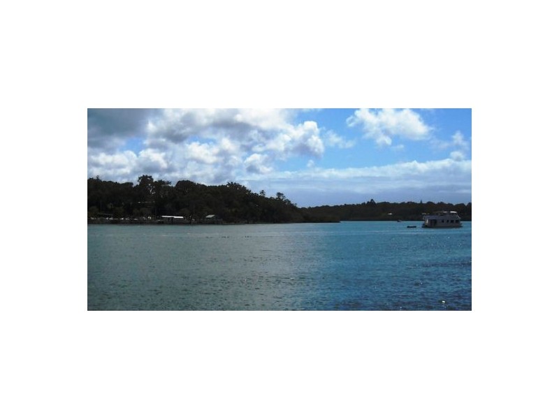 42-44 Charles Terrace, Macleay Island QLD 4184