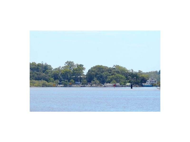 82-84 Charles Terrace, Macleay Island QLD 4184