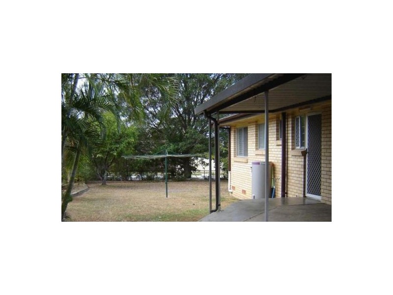 16 Clare Road, Kingston QLD 4114