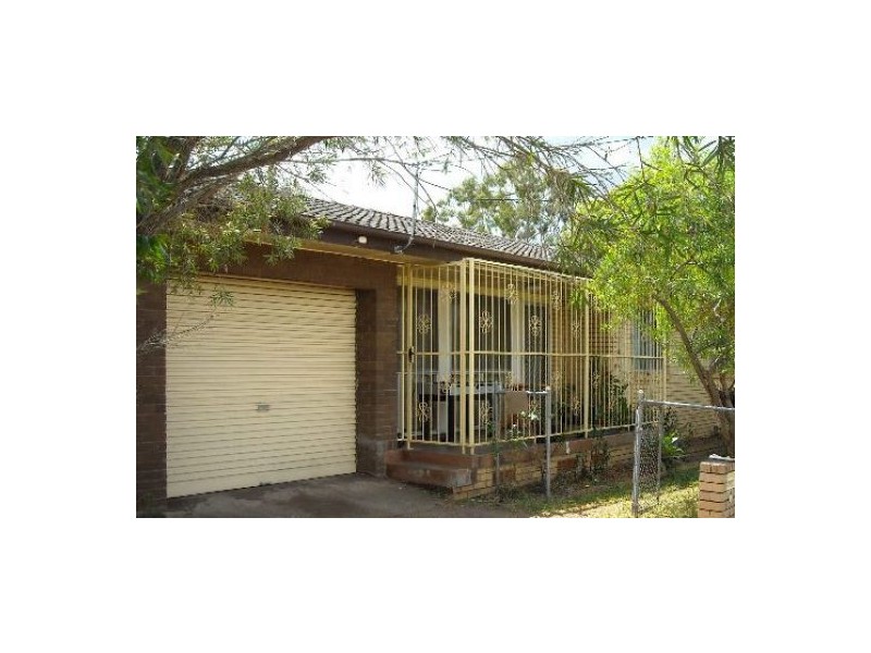 16 Clare Road, Kingston QLD 4114