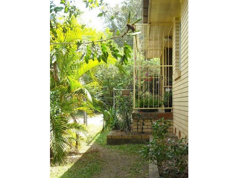 16 Clare Road, Kingston QLD 4114