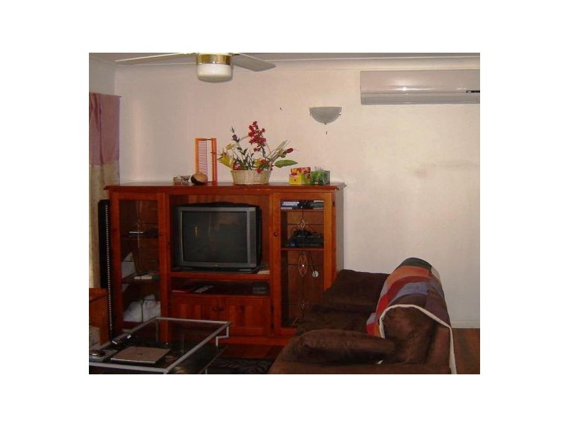 16 Clare Road, Kingston QLD 4114