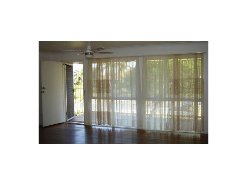 16 Clare Road, Kingston QLD 4114