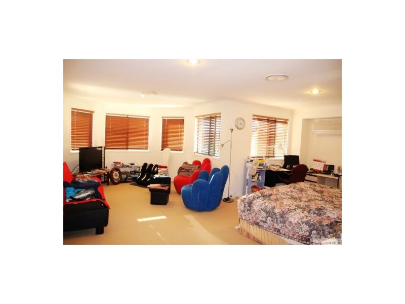 38 The Parkway, Stretton QLD 4116