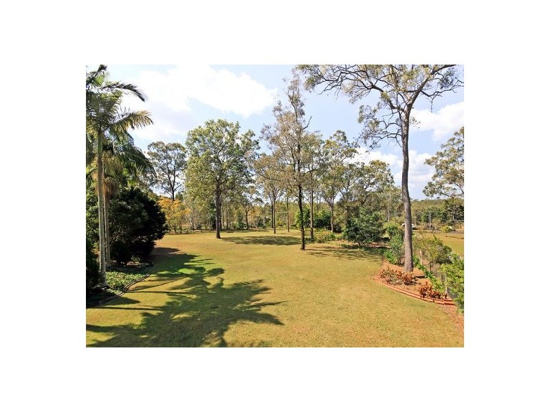 67 Executive Dr, Park Ridge QLD 4125