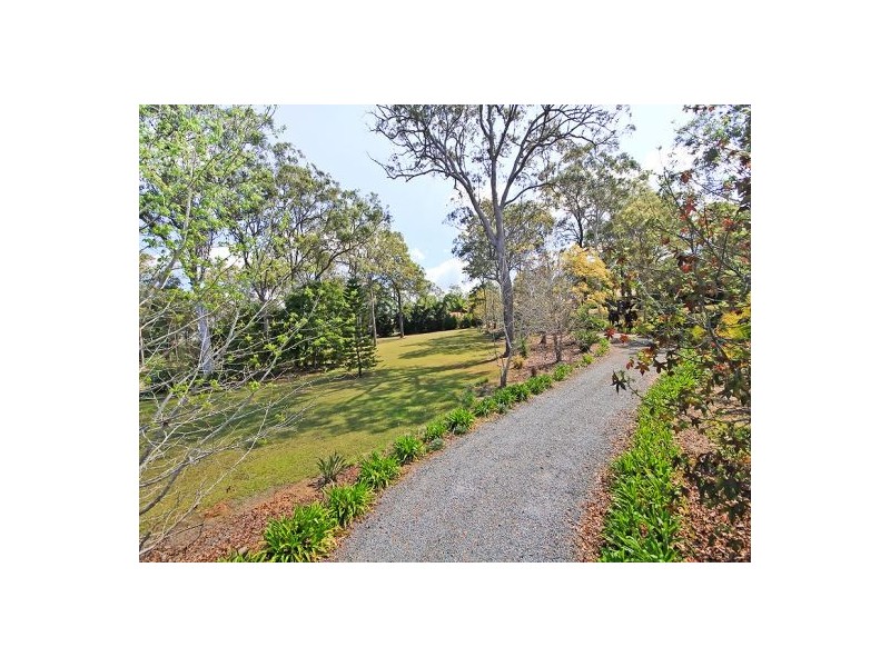 67 Executive Dr, Park Ridge QLD 4125