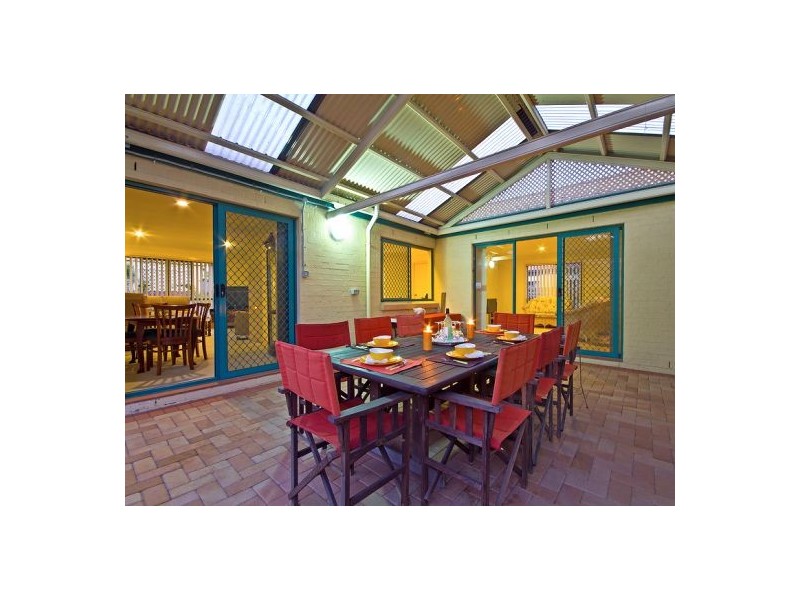 8 Oakvale St, Underwood QLD 4119