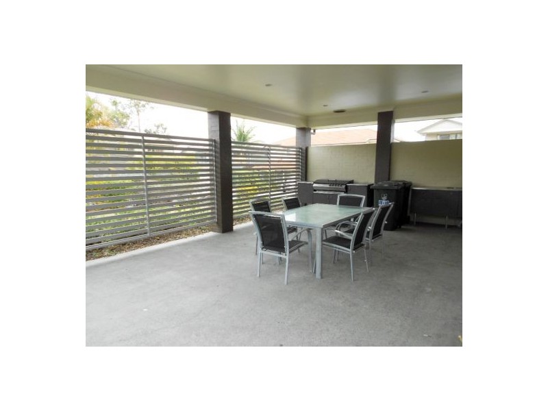 9/8 Earnshaw St, Algester QLD 4115