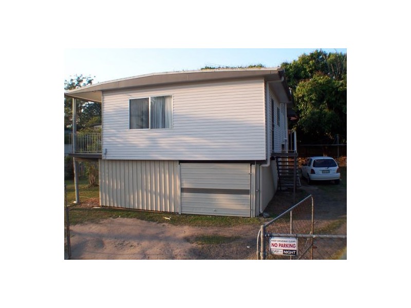 1 Wilde St, Kingston QLD 4114