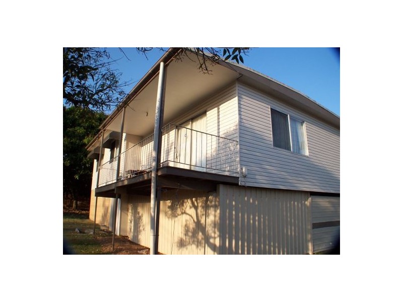 1 Wilde St, Kingston QLD 4114