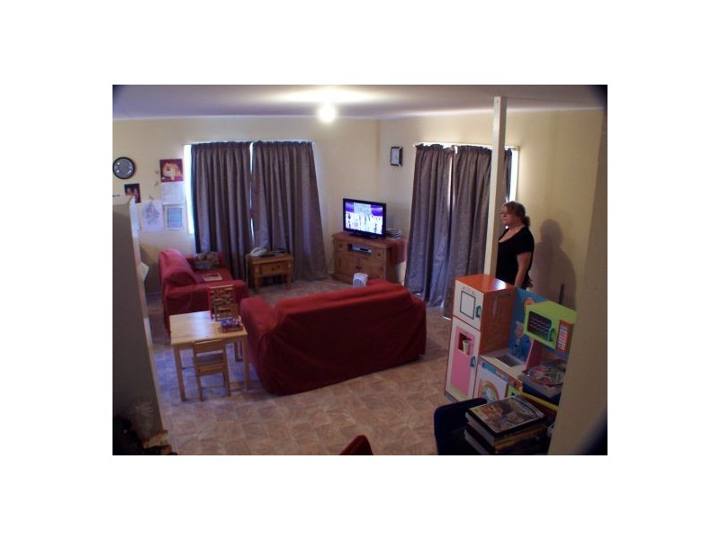1 Wilde St, Kingston QLD 4114