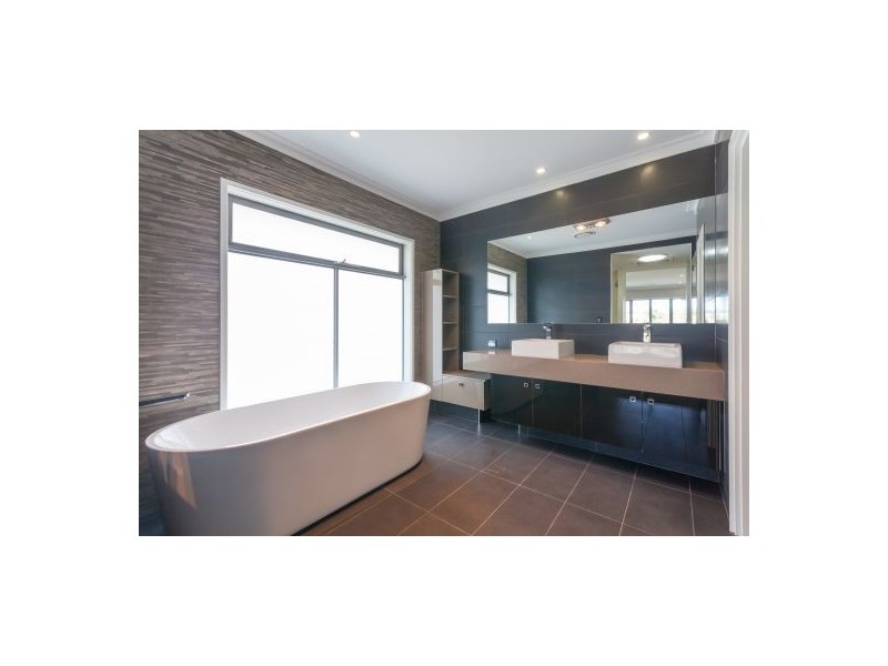 11 Southwalk Esp, Underwood QLD 4119