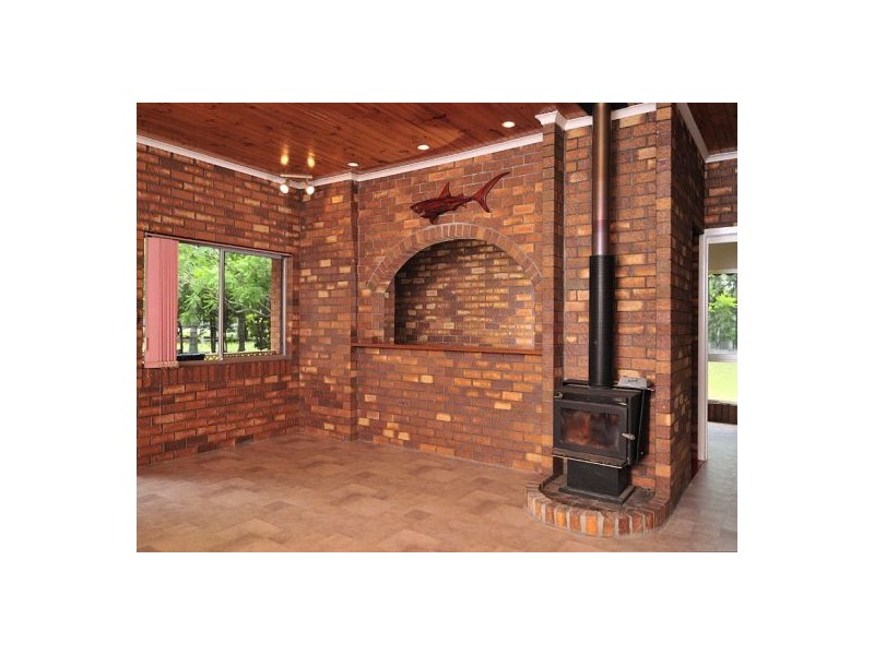 329 Middle Rd, Boronia Heights QLD 4124