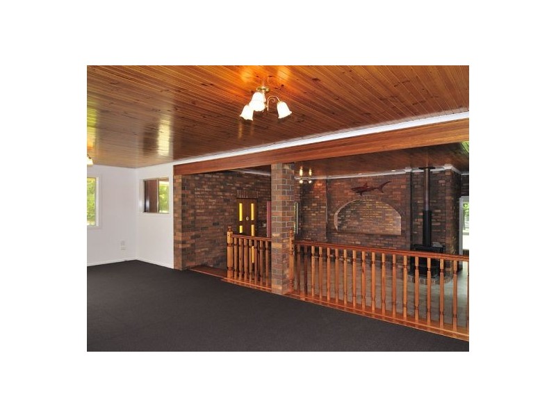 329 Middle Rd, Boronia Heights QLD 4124