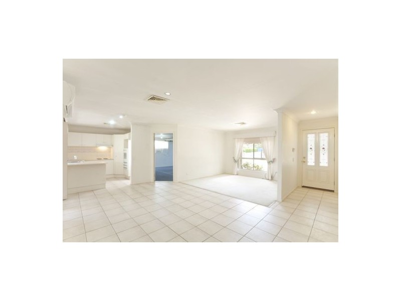 Hillcrest QLD 4118