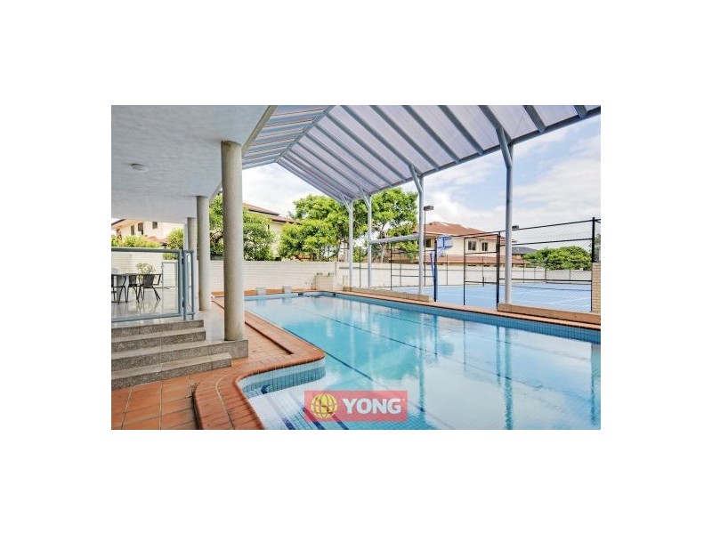 8 Cavallaro St, Robertson QLD 4109