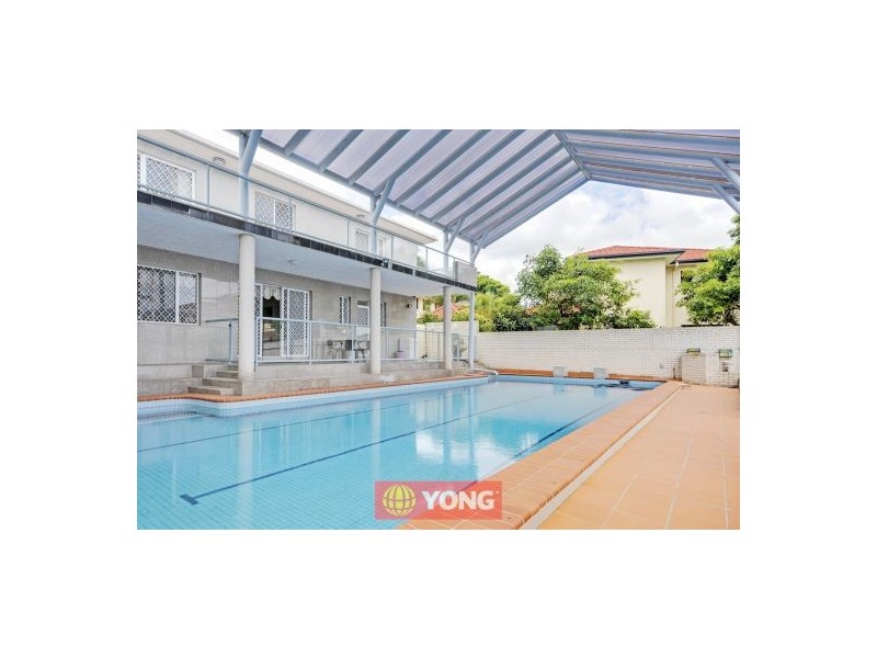 8 Cavallaro St, Robertson QLD 4109