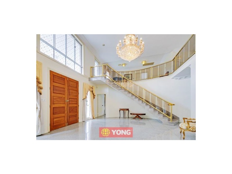 8 Cavallaro St, Robertson QLD 4109