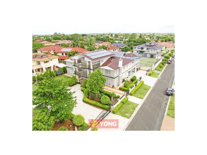 8 Cavallaro St, Robertson QLD 4109