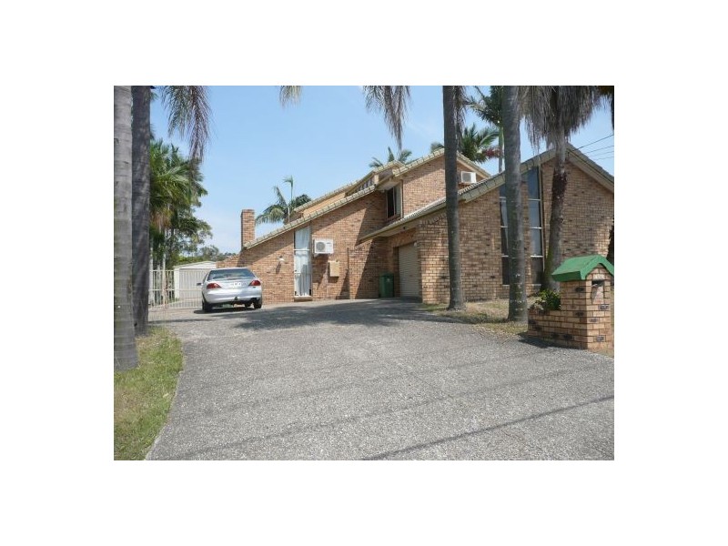 194 Emerald Dr, Regents Park QLD 4118