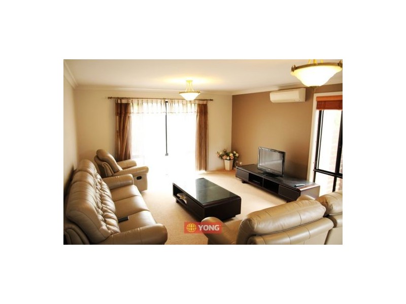 129 Didbrook, Robertson QLD 4109